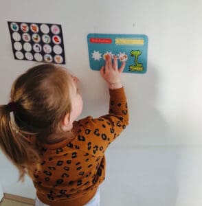 Comment apprendre à ma fille à aller sur le pot ? 2 Propreté fille : nos conseils